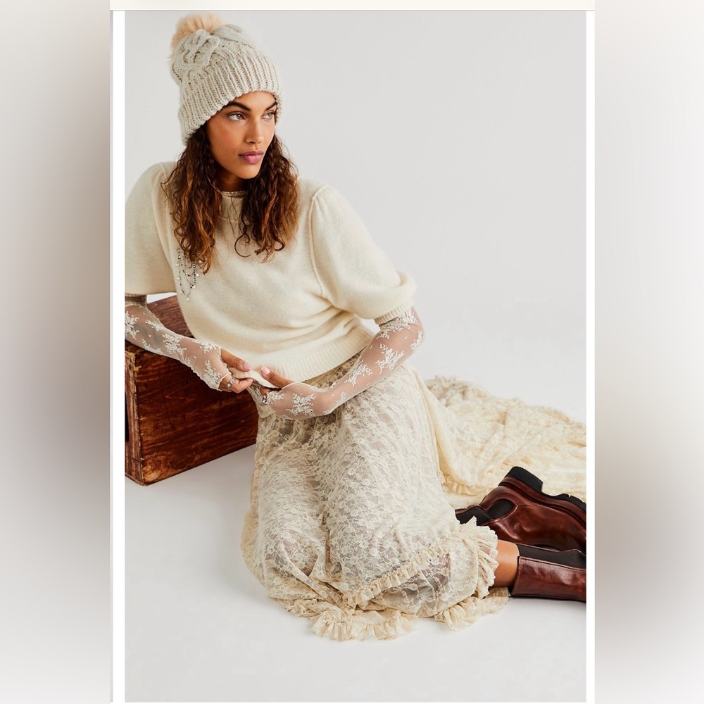 free people Staycation Cashmere Pullover. - Picture 4 of 8